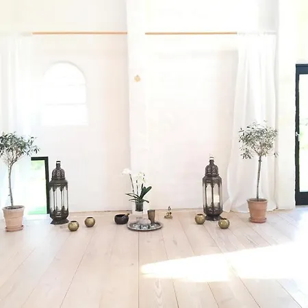 Mellem-rummet & Glamping * Tanderup