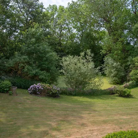 Mellem-rummet & Glamping Bed & Breakfast