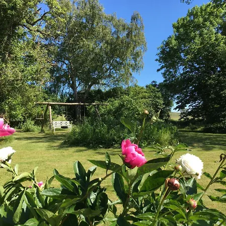 Mellem-rummet & Glamping Tanderup