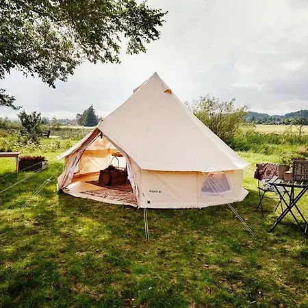 Mellem-rummet & Glamping *