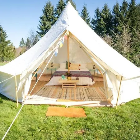 Mellem-rummet & Glamping Bed & Breakfast