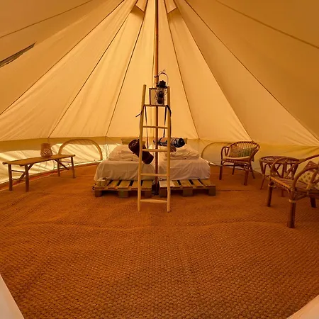 Mellem-rummet & Glamping Bed & Breakfast *