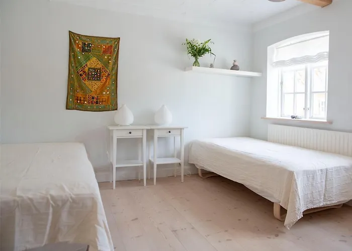 Bed & Breakfast Mellem-rummet Guesthouse&glamping *