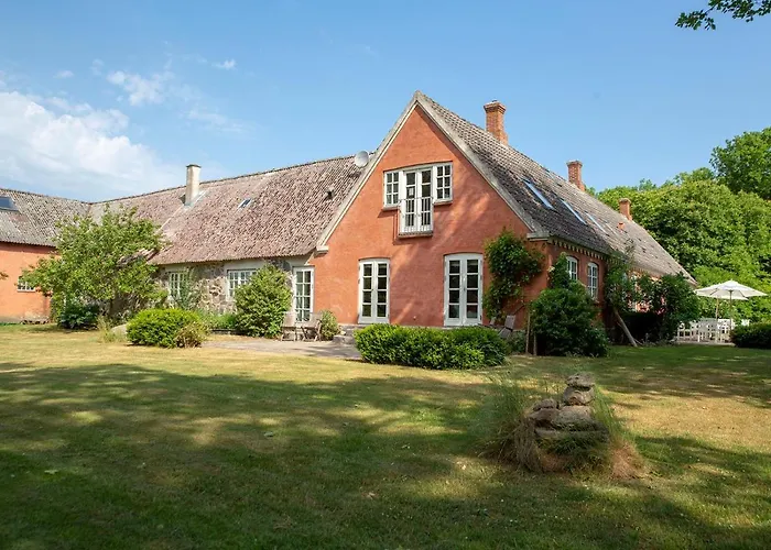 Mellem-rummet Guesthouse&glamping