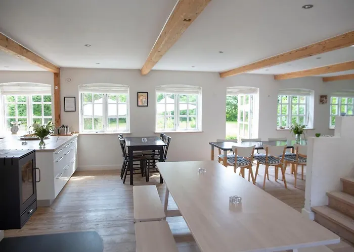 Bed & Breakfast Mellem-rummet & Glamping