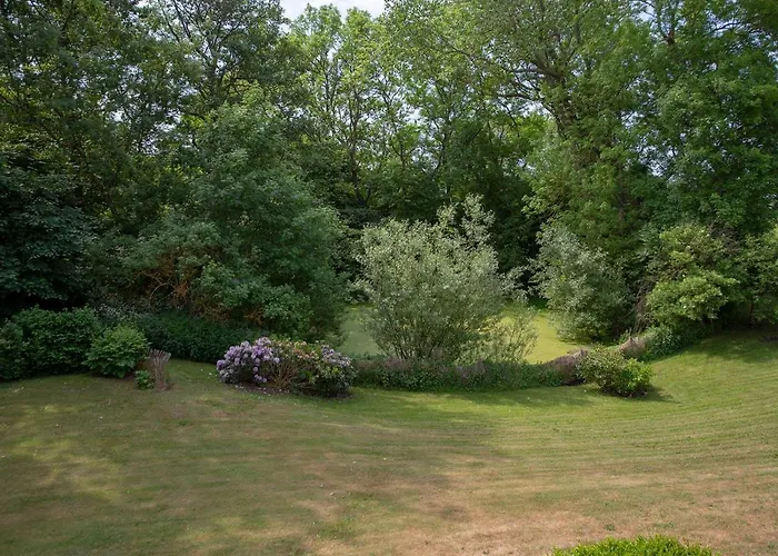 Mellem-rummet Guesthouse&glamping Bed & Breakfast
