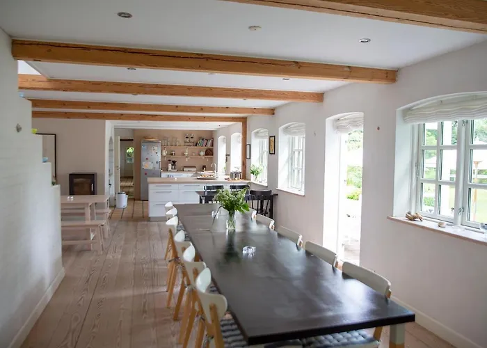 Mellem-rummet Guesthouse&glamping Bed & Breakfast *