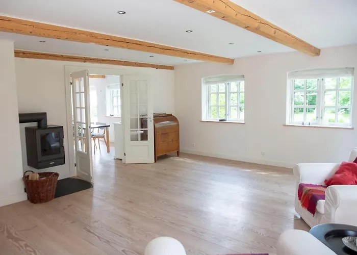 Bed & Breakfast Mellem-rummet & Glamping Tanderup