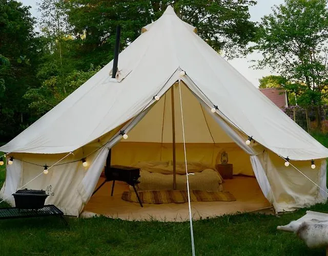 Bed & Breakfast Mellem-rummet Guesthouse&glamping