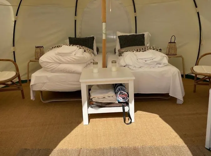 Mellem-rummet & Glamping *
