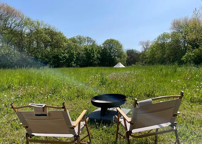 Bed & Breakfast Mellem-rummet & Glamping Tanderup