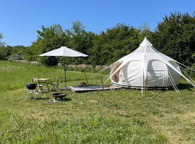 Bed & Breakfast Mellem-rummet Guesthouse&glamping